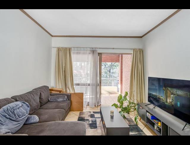 1 BEDROOM APARTMENT FOR SALE IN LONEHILL